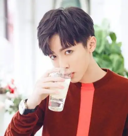 三七分斜刘海怎么吹 三七分斜刘海发型图片