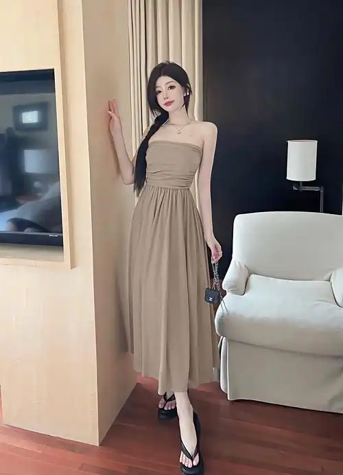 实拍法式一字肩抹胸连衣裙女夏复古性感露肩修身显瘦中长款连衣裙