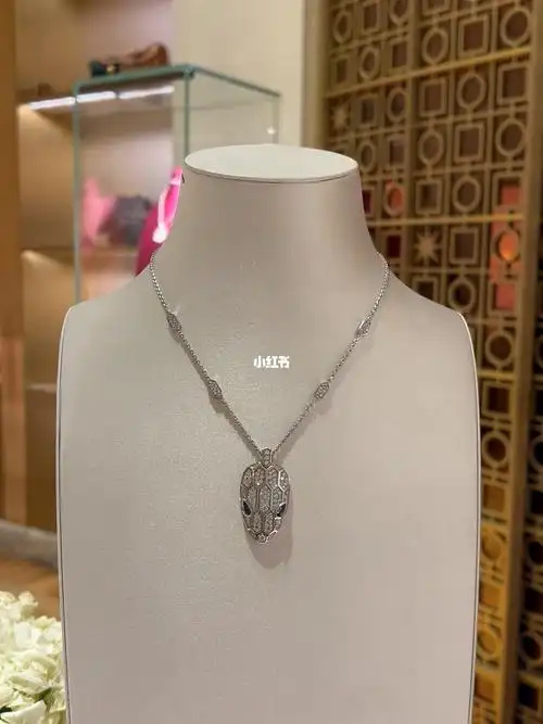 宝格丽定金蛇头项链