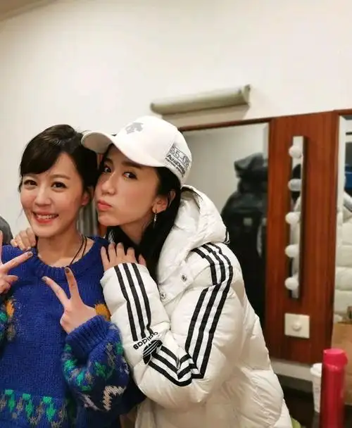 李金铭喊娄艺潇老公,太好磕了,网友:赶紧合作