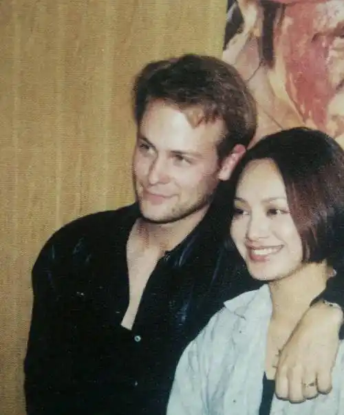 演员宁静:不爱美国前夫,两段失败婚姻,50岁依旧桀骜不驯_电影_因为_性