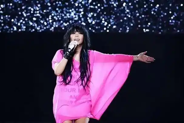 外媒给中国十大歌手排名,那英落选,邓紫棋第五,冠军实至名归