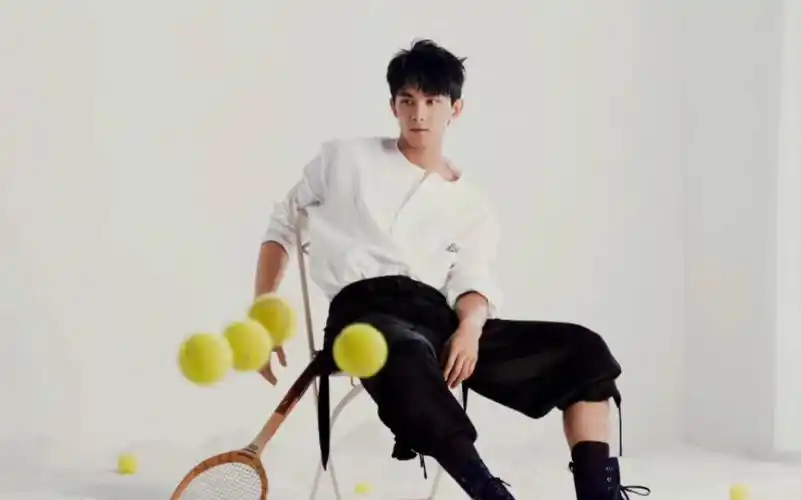 【吴磊】时尚芭莎x爱情而已预告大片 宋三川一往无前