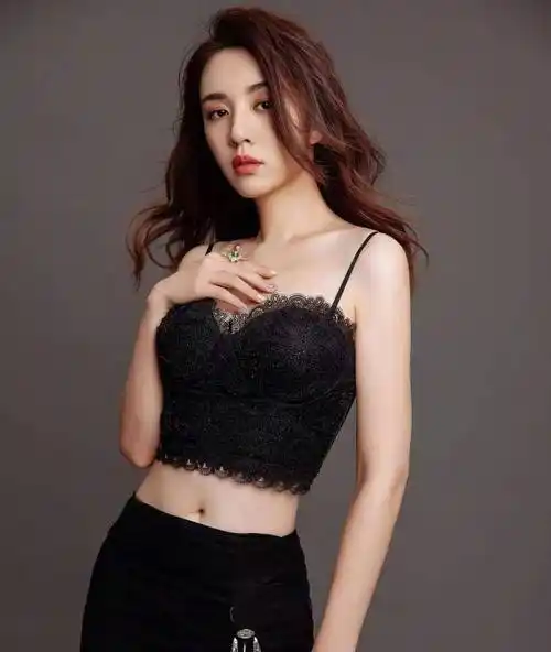 原创被传与胡歌秘密结婚被经纪人怼混得差王晓晨经历了什么