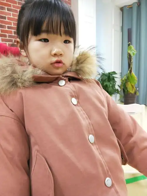 大家好,我是王妙涵,喜欢吃哈密瓜