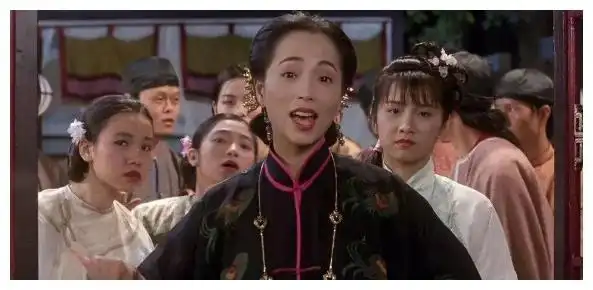 56岁石榴姐苑琼丹曾与林正英相恋今成豪门阔太收获幸福