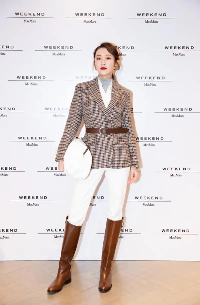 王鸥猎装英伦风气质迷人 朱唇媚眼诠释不同风格