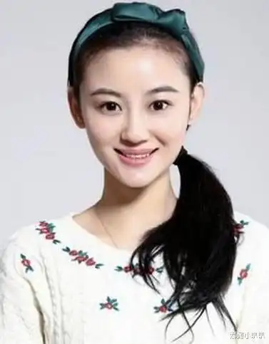 原创 娱乐看盘点 2小时前 我要分享 电视剧《欢乐颂》中的樊胜美被家