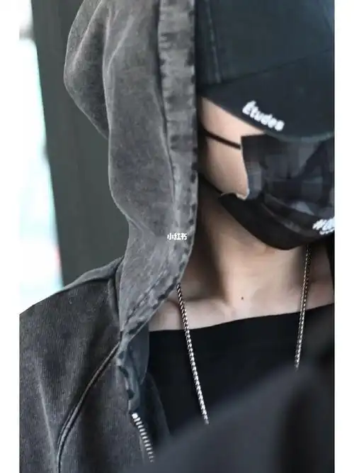 蔡徐坤又是all black的一天#蔡徐坤  #蔡徐坤热血至上  #蔡徐坤灰色