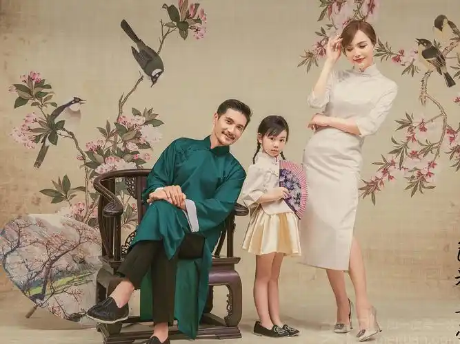 民国风工笔画全家福摄影