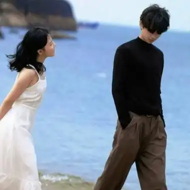 真人高级感情头氛围感ins蓝色系2022小众情侣头像超甜慵懒风