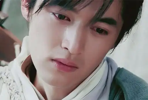 游戏里npc名字都在里面了,电视剧中阿奴和唐钰小宝在一起了,但依旧