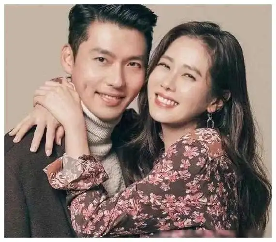 孙艺珍晒可爱儿子的胖胖手腿满满童真萌态,画上卡通插画|玄彬|爱情|小