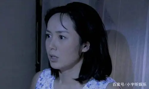 蒋雯丽剧中饰演一位漂亮的数学老师,是个非常娇气的人,她完美的塑造了