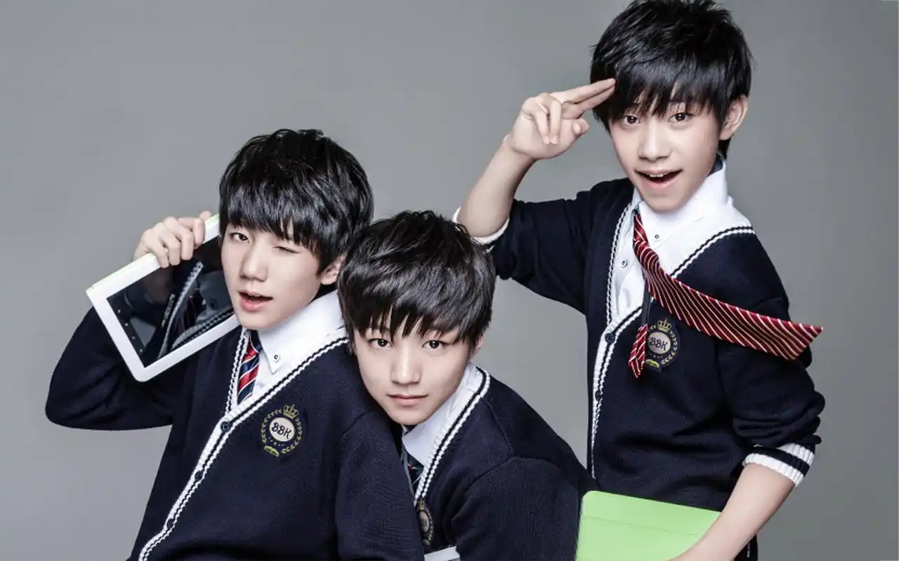小鲜肉tfboys组合