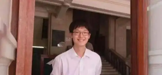 北京高考状元,放弃清华,一心去美留学却接连被拒,如今过得如何