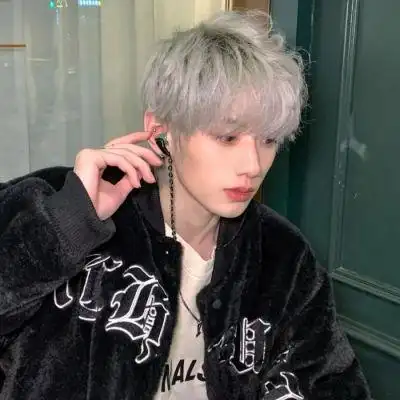 特别帅特别拽的ins风帅气男生头像很有范令人怦然心动的男生头像