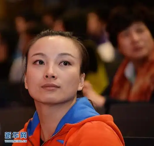 美媒:2008年成立中国少年冰球队赴美比赛引关注