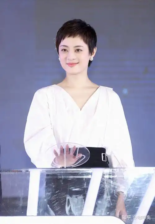 娘娘孙俪的时尚最后一张可能本尊都不知道是啥时候拍的