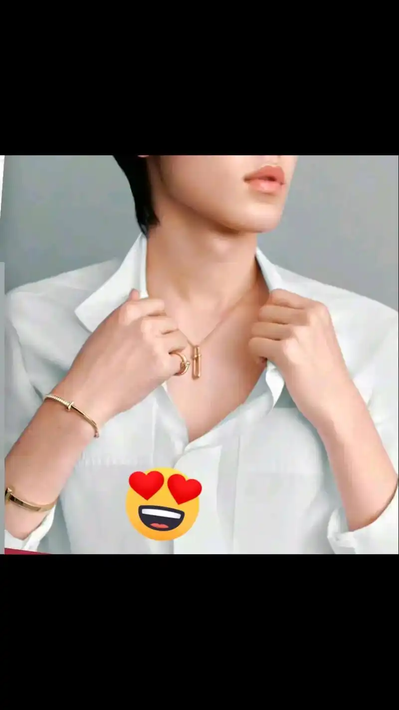 这个项链我好喜欢 #手控福利 #禁欲系 #锁骨杀 #宋亚轩