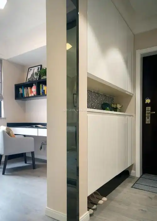 室内现代简约风格进门鞋柜装修效果图