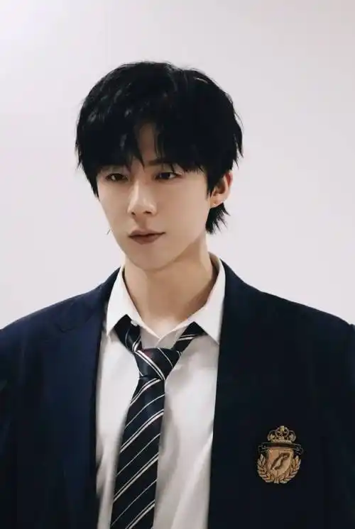 刘宇宁惹哭代拍?魏大勋转大荧幕?王传君坑徐志胜?姨太问答