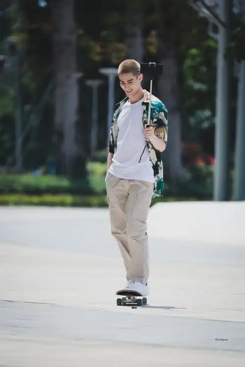 3932393630@创造营2021-米卡#米卡 谢谢你们守护了我十三