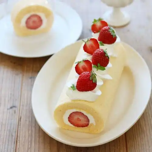 草莓蛋糕瑞士卷奶油