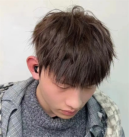 男生摩根碎盖头 不挑脸型帅气爆表_男生烫发 - 美发站