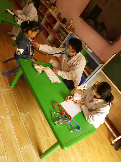 台前第二人民医院东楼二楼儿科为阳光小博士幼儿园开展公益义诊"健康