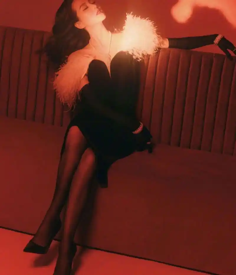 女明星刘诗诗,唯一的一次黑丝袜照片.