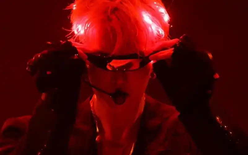 张艺兴大航海3·无远弗届 巡回演唱会广州站 开场苦行僧 joker mask