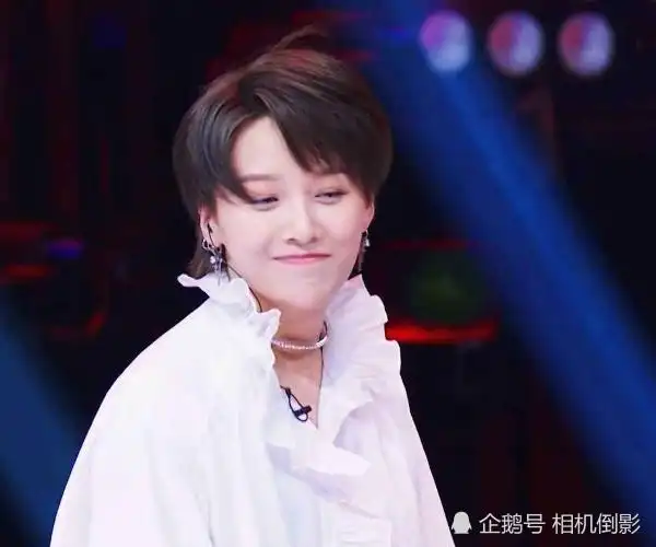 有种"整容"叫刘雨昕留长发,看清正面后,确定是同一个人?