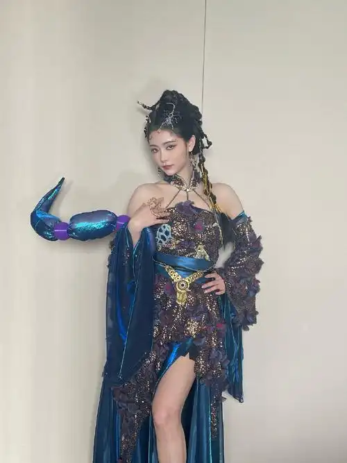 许佳琪 蛇蝎美人上线##萌探2024