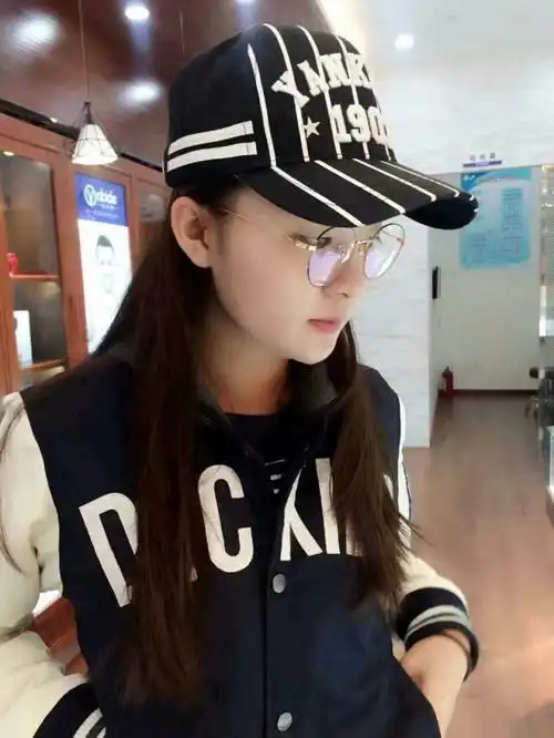 大城小事今天带来的这期广播节目是14主持一班 张彤彤的