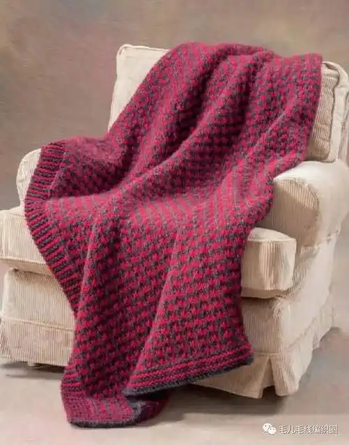 本期分享的棒针毛毯编织款式,花样组合很大气,看似复杂,其实很简单