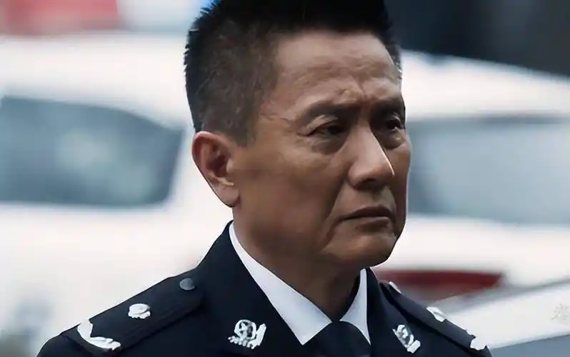 为了照顾电视剧前观众的感受,所以剧组最终就决定用了杜源老师来扮演