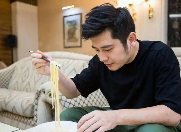 重聚,曾立下flag要漂亮的钱枫又胖了,网友:意料之中_运动_体重_控制