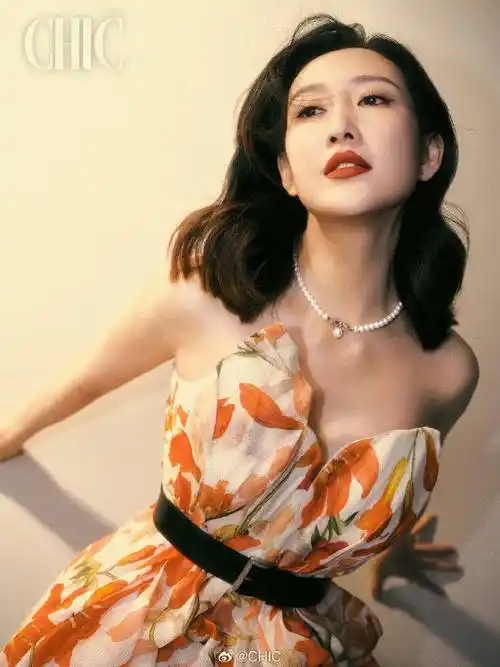 王鸥再登杂志封面身姿曼妙美如少女超高颜值宛如初恋