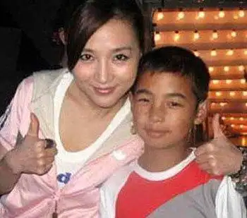 从而从事非法事情,刘汉反而对自己的现任妻子很冷淡杨雪是大专学历