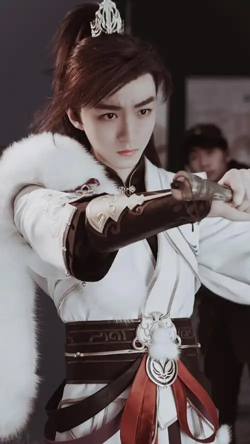 印心间这世间情话誓言 不抵这柔情一眼~#最仙古风妆容#@tfboys-王俊凯