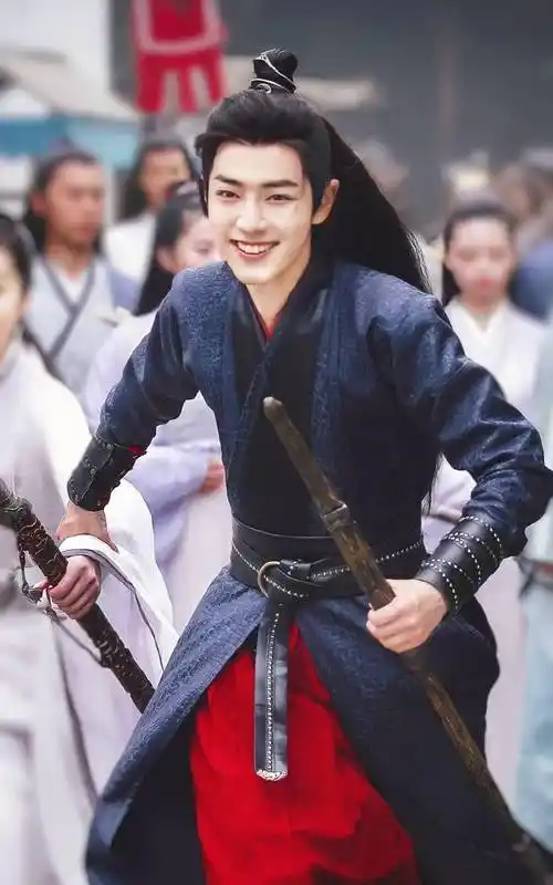 肖战凭借《陈情令》中魏无羡一角,成为经典,不可复制的古装传奇