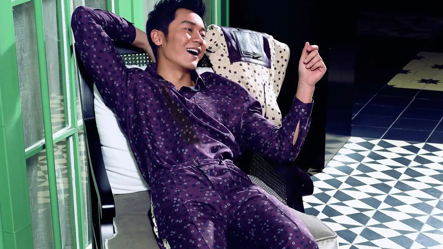 大黑牛李晨睡衣写真壁纸下载