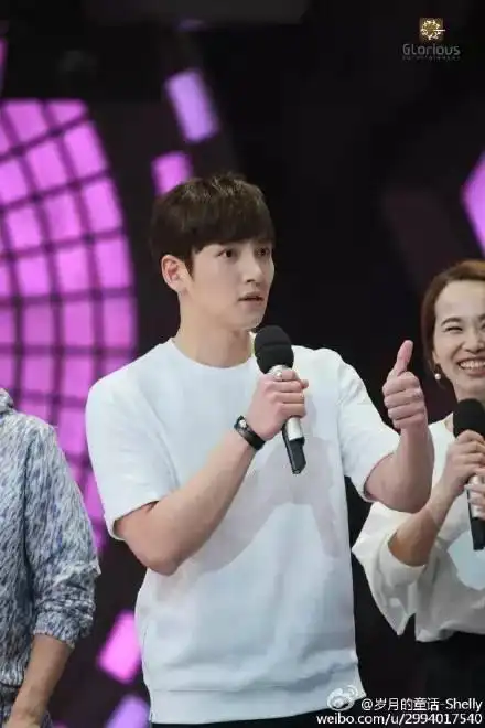 池昌旭欧巴,除了美好肉体,你还真是个大写的吃货美男纸啊!