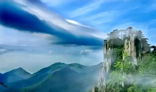 英国游客在江西拍摄"明月山",网友称这是大自然的恩赐!