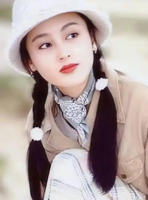 明星:陈红"大陆第一美人"巅峰时到底有多美,看到年轻旧照!