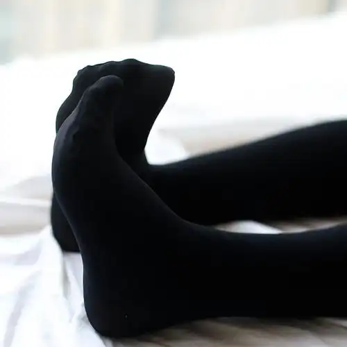 黑色白色丝袜袜子天鹅绒高筒双包白丝