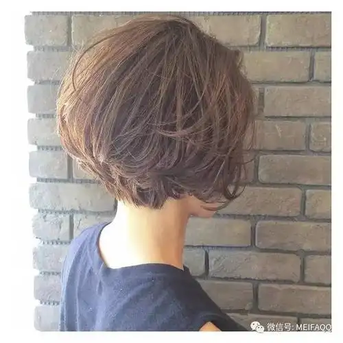 波波头烫一烫,不打理也很美