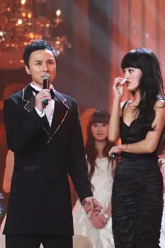 东方卫视主持人朱桢即将大婚舞林现场求婚2