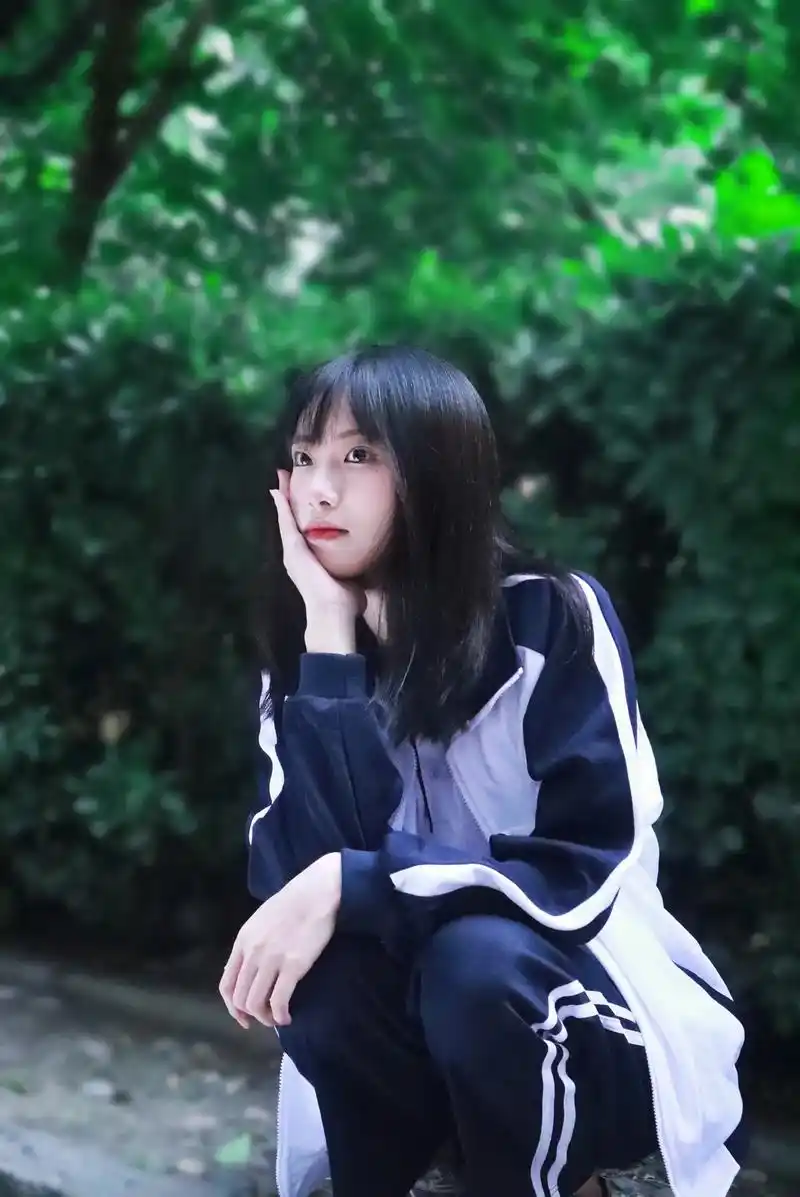 "怎么能不遗憾呢"#校服女孩 #校园写真 #纯情女高 - 抖音